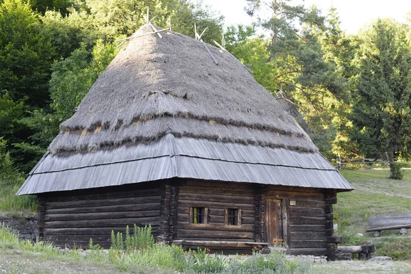 Ukrajinský Karpatský Tradiční Dům Pirogovo — Stock fotografie