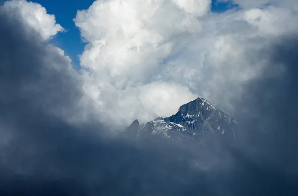 Gipfel Den Wolken — Stockfoto