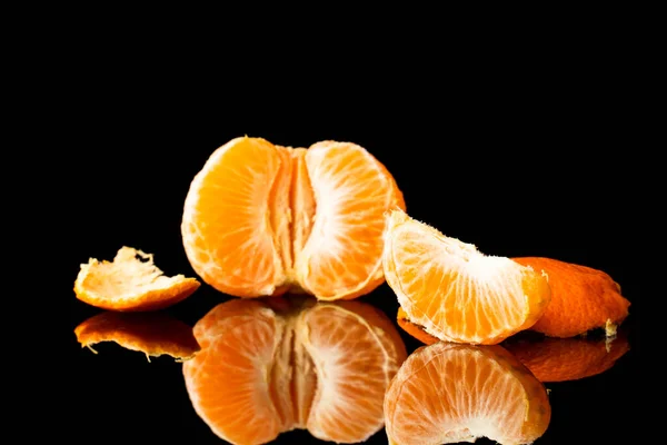 Fresh Tangerine Black Background Beautiful Reflection Close — Stock Photo, Image
