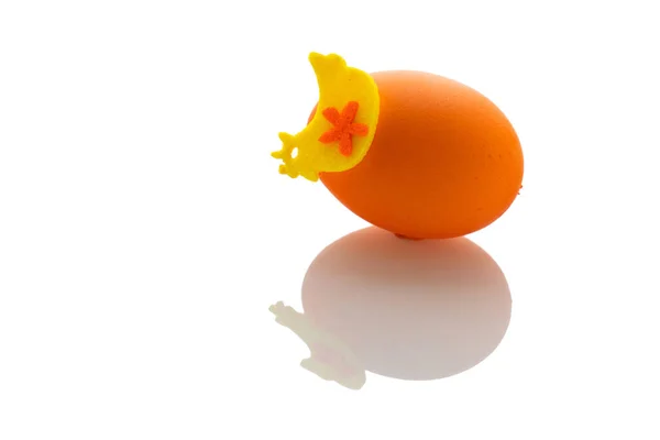 Куриное Яйцо Украшено Пасху Белом Изолированном Фоне — стоковое фото