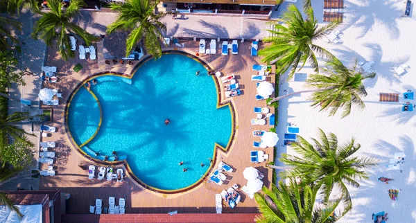 Letecký Pohled Dron Luxusní Resort Bazénem Pobřežní Linie — Stock fotografie