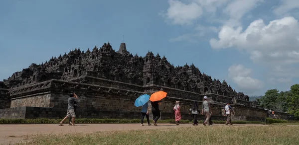 Borobudur Tempel Java Indonesien Juli 2019 Grupp Människor Besöker Världens — Stockfoto