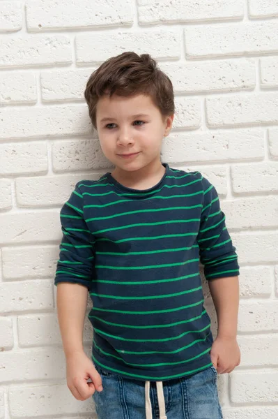 Portret 5-letniego chłopca — Zdjęcie stockowe