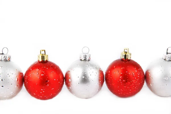 Röda och silver bollar till julgranen — Stockfoto