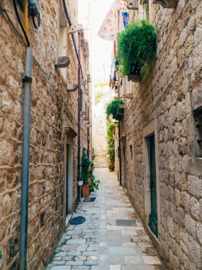 Dubrovnik'in tarihi kent, Hırvatistan. Şehrin sokakları görünümlerini içinde bir