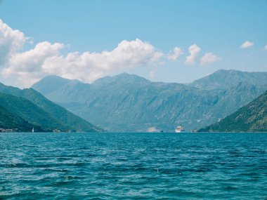 Kotor, Karadağ'defne