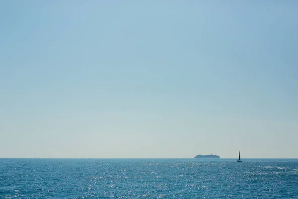 Yate en el mar Adriático en Montenegro — Foto de Stock