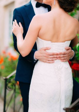 Gelin Damat sarılma