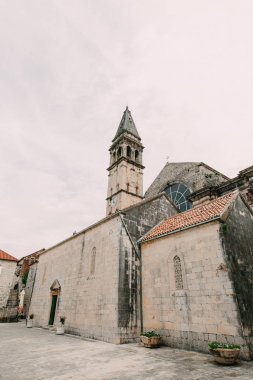 Aziz Nikolaos Kilisesi, Perast, Karadağ