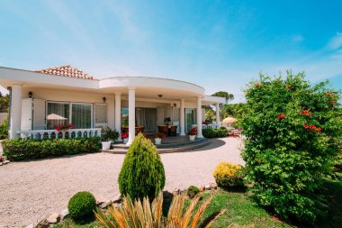 Dağlarda Villa. Karadağ, Kotor Körfezi. Çekim