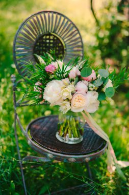Vintage bir metal peonies buket düğün düğün m sandalye