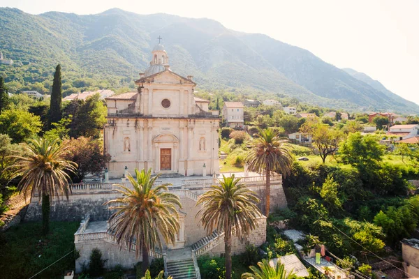 Prcanj, Montenegro Teluk Kotor. Gereja Kelahiran t — Stok Foto