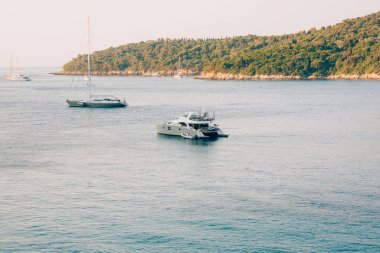 Dubrovnik'in yakın yelkenli