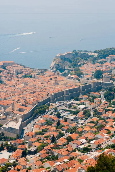 Dubrovnik Vista del casco antiguo desde la plataforma de observación — Foto de Stock