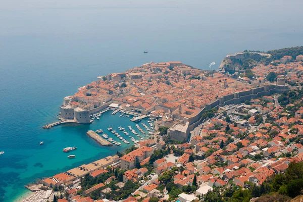 Dubrovnik Vista del casco antiguo desde la plataforma de observación — Foto de Stock