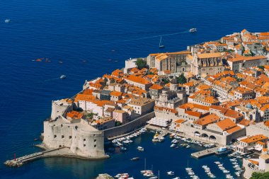 Dubrovnik'in tarihi kent, Hırvatistan. Şehrin sokakları görünümlerini içinde bir