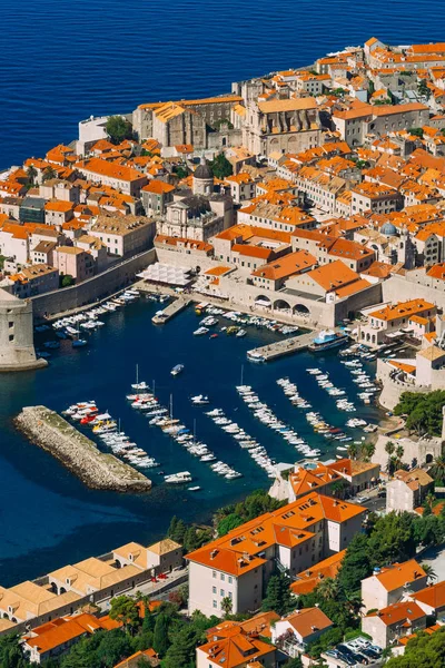 Dubrovnik Vista del casco antiguo desde la plataforma de observación — Foto de Stock