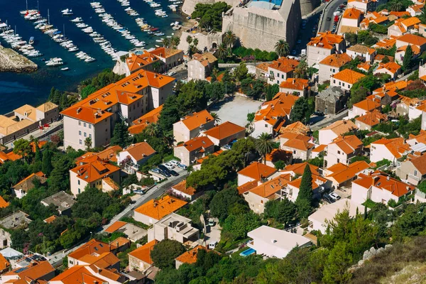 Dubrovnik Old Town, Kroasia. Di dalam kota, pemandangan jalanan. — Stok Foto