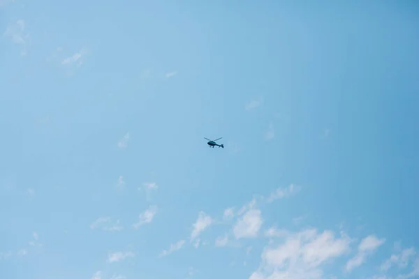 Tourist helicopter in the sky — Stock Photo, Image