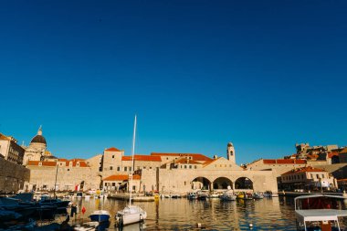 Dubrovnik'in tarihi kent, Hırvatistan. Şehrin sokakları görünümlerini içinde bir