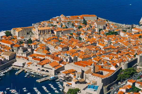 Dubrovnik Vista del casco antiguo desde la plataforma de observación — Foto de Stock