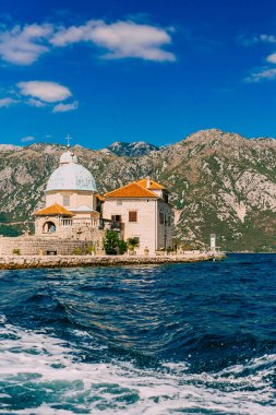 Gospa Adası od Skrpela Boko Kotorsky Körfezi'nde