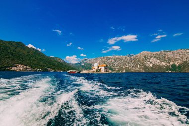 Gospa Adası od Skrpela Boko Kotorsky Körfezi'nde