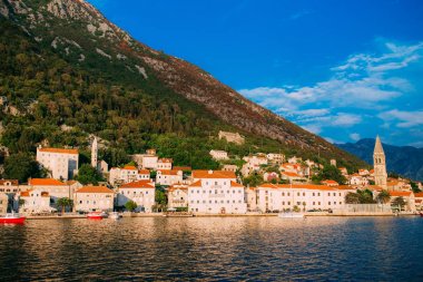 Eski Balık tutma kasaba Perast shore Kotor Körfezi