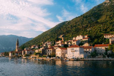 Eski Balık tutma kasaba Perast shore Kotor Körfezi