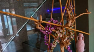 Öğeleri iç tasarım. Çiçekli ahşap Budak.