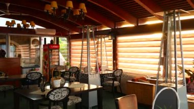 Restoran tablosunda. Kafe iç