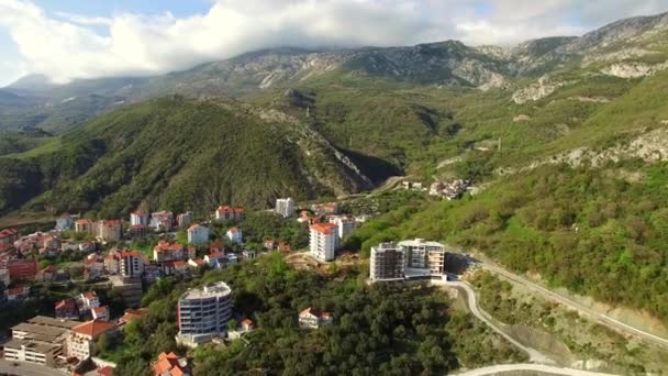Siedlung rafailovici, budva riviera, montenegro. die Küste von — Stockvideo