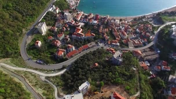 Település Rafailovici, Budva Riviera, Montenegró. A parton — Stock videók