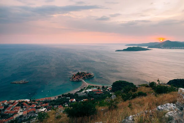 Sveti Stefan Adası, görünümü üzerinden Kilisesi, Sveti Sava,: s