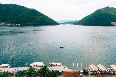 Perast görünümünden kule. Yükseklikten cha fotoğrafları