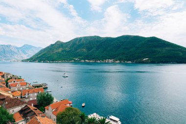 Perast görünümünden kule. Yükseklikten cha fotoğrafları