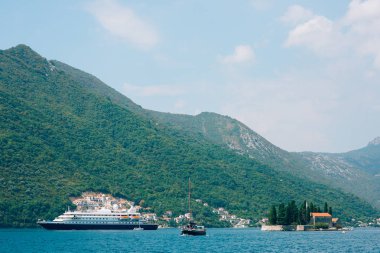 Ahşap yelkenli gemi. Karadağ, Kotor Körfezi