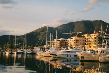 Porto Karadağ yat. Tivat elit alanı