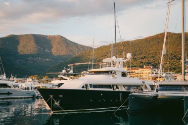 Porto Karadağ yat. Tivat elit alanı