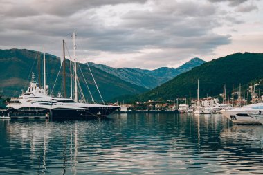 Porto Karadağ yat. Tivat elit alanı