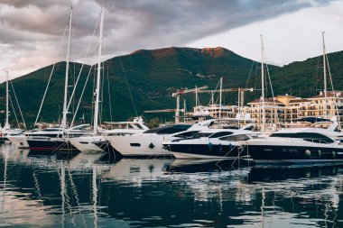 Porto Karadağ yat. Tivat elit alanı