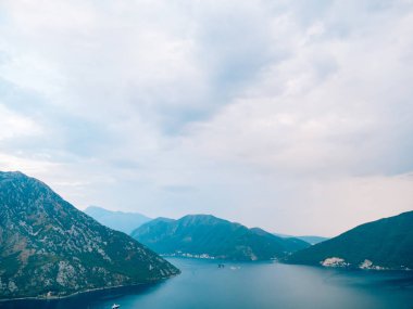 Gospa Adası Kotor Koyu'ndaki, Karadağ Skrpela od. Üzerinden görüntülemek