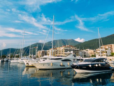 Porto Karadağ yat. Tivat elit alanı