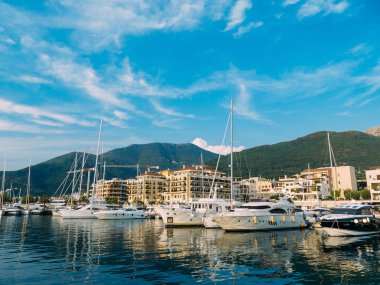 Porto Karadağ yat. Tivat elit alanı