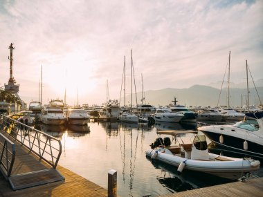 Porto Karadağ yat. Tivat elit alanı