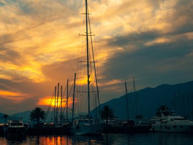 Porto Karadağ yat. Tivat elit alanı