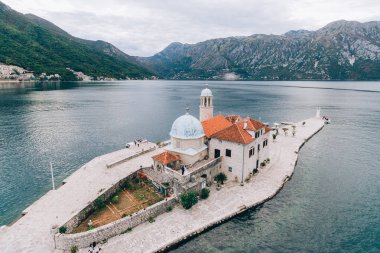 Gospa Adası Kotor Koyu'ndaki, Karadağ Skrpjela od. Hava s