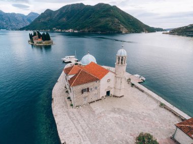 Gospa Adası Kotor Koyu'ndaki, Karadağ Skrpjela od. Hava s