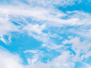 Kadife beyaz bulutlar