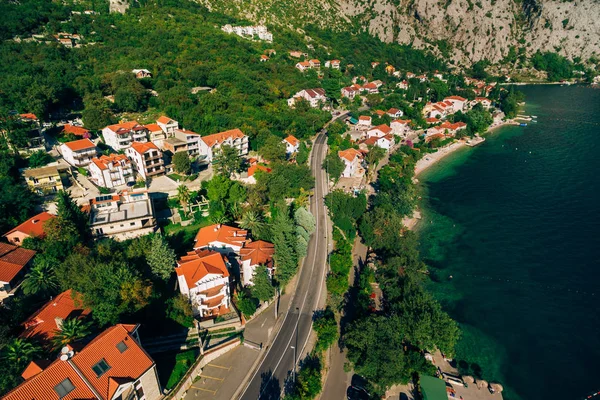 Willa nad morzem. Czarnogóra — Zdjęcie stockowe